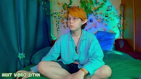 TrickyKitsune webcam stripchat model stream image