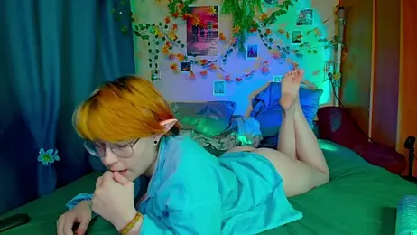 TrickyKitsune webcam stripchat model stream image
