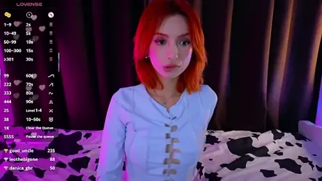 AgataBella webcam model stream image