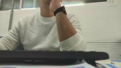 _play_ webcam model stream image