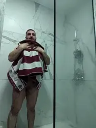 Mertozer01 webcam model stream image