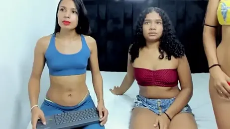 SweetYoungs_ webcam model stream image