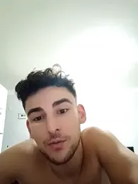 Yasinyasin7 webcam model stream image