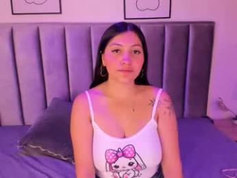 kyra_right webcam model stream image