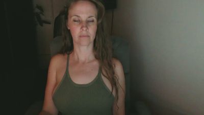 LoVe_On webcam model stream image
