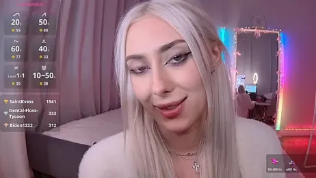 LoryWood webcam model stream image