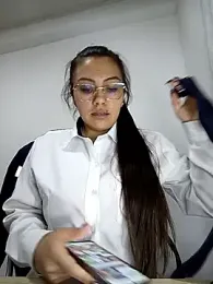 LIZ-06_ webcam stripchat model stream image