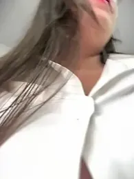 LIZ-06_ webcam model stream image