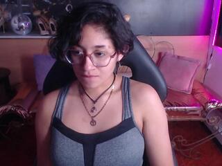 Lilii Gomez webcam model stream image