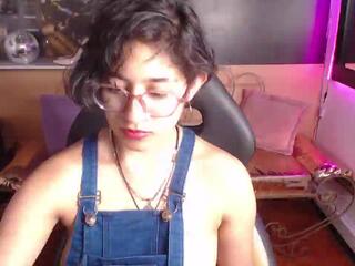 Lilii Gomez webcam model stream image
