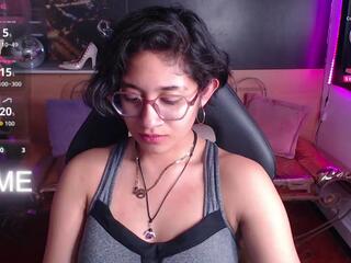 Lilii Gomez webcam model stream image