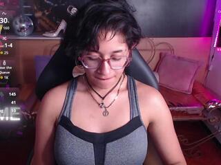 Lilii Gomez webcam model stream image