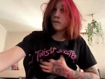 emo_kiss webcam model stream image