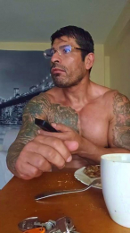 Leonsalvajexxx webcam model stream image