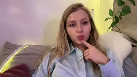 LunaRase webcam model stream image