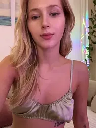 LunaRase webcam model stream image