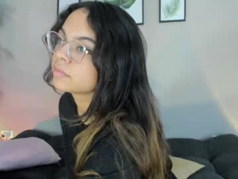 mialuxx webcam model stream image