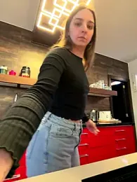 DoriDeluxe66 webcam model stream image