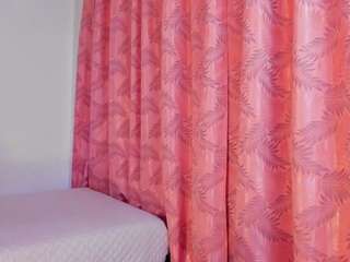 riley-bensongh webcam model stream image