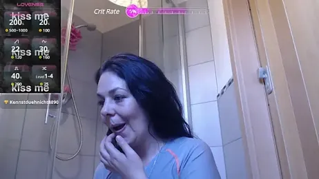 LaraLoviaAndFriends webcam model stream image