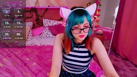 CoralineYoung webcam model stream image