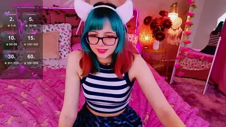 CoralineYoung webcam model stream image