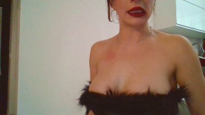 BlueEyesCamGirl webcam model stream image