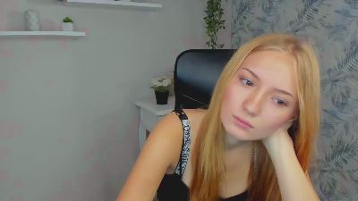 Chloeblonde webcam model stream image