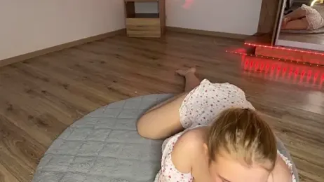 FreiaFlower webcam stripchat model stream image