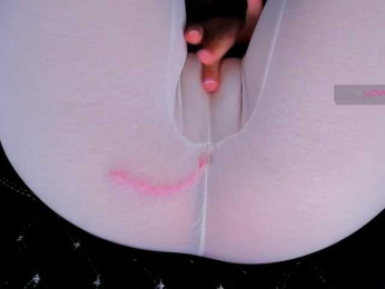 Kira-Kell webcam model stream image