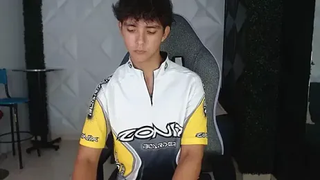 Dani_cumboy webcam model stream image
