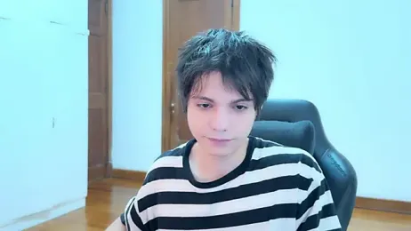 SasukeUhchiaa webcam model stream image