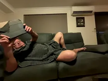 Reggyrabbit webcam model stream image