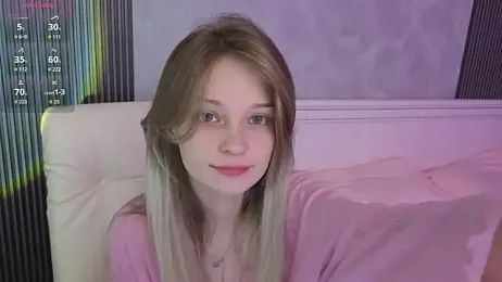 vialeta_baby webcam model stream image