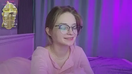vialeta_baby webcam model stream image