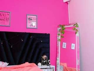 hot-littlechill webcam model stream image