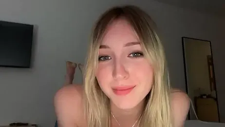 Kattie_Petite webcam model stream image