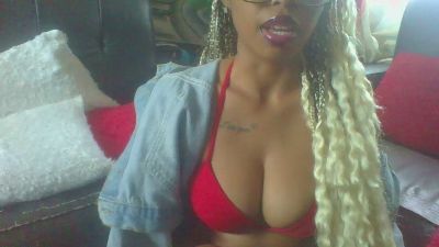 Gyalemasquee webcam model stream image