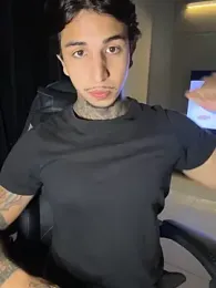 RealGdiass webcam model stream image