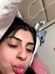 ThickerThanYoBitch webcam model stream image