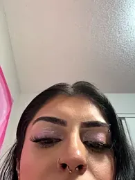 ThickerThanYoBitch webcam model stream image