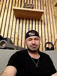 yuyukyler webcam model stream image