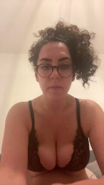 LadyAzar webcam model stream image