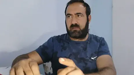 dark-look webcam model stream image