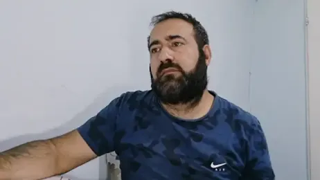 dark-look webcam model stream image