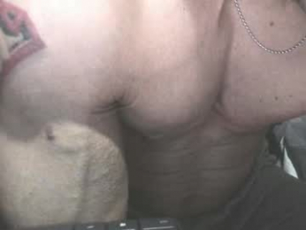 carin_the_body webcam model stream image