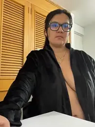 SWEETLILY18 webcam model stream image