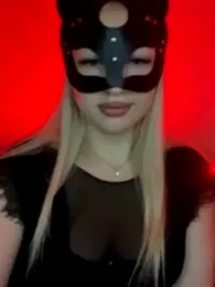 Melanie-hot webcam model stream image