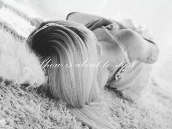 misschloe__ webcam model stream image