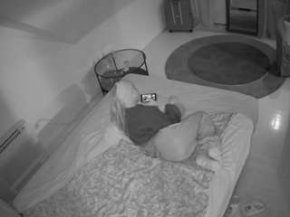 voyeurcam-julmodels-whitebed-4 webcam model stream image